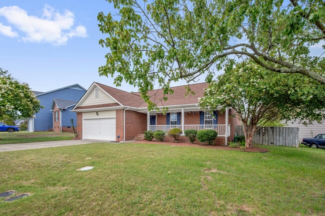 Photo - 703 Fairbluff Dr