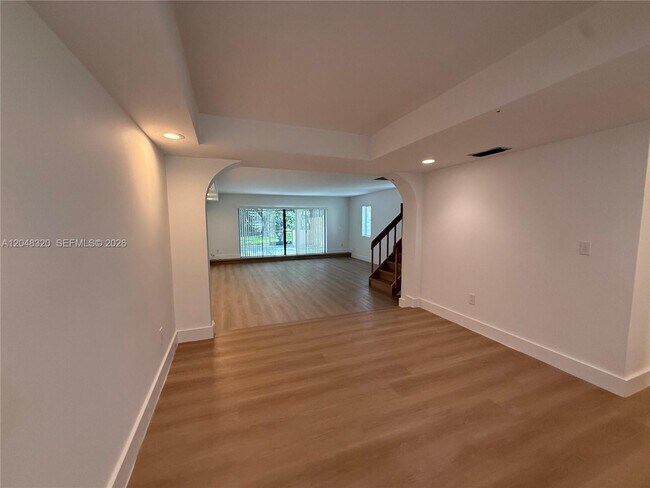Photo - 3873 Alcantara Ave
