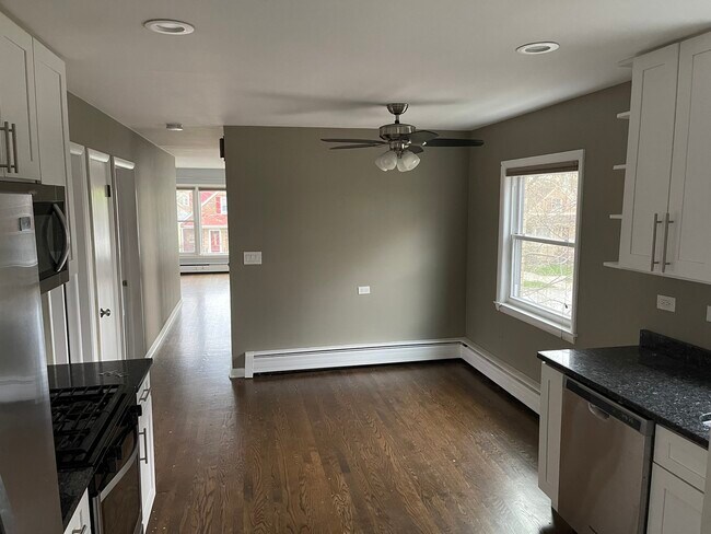 Photo - 5259 N Leamington Ave