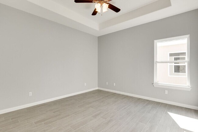 Photo - 410 Downing Ave