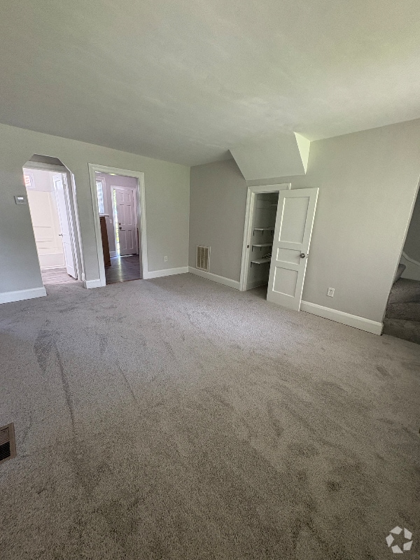 Building Photo - 6706 Granby St Rental