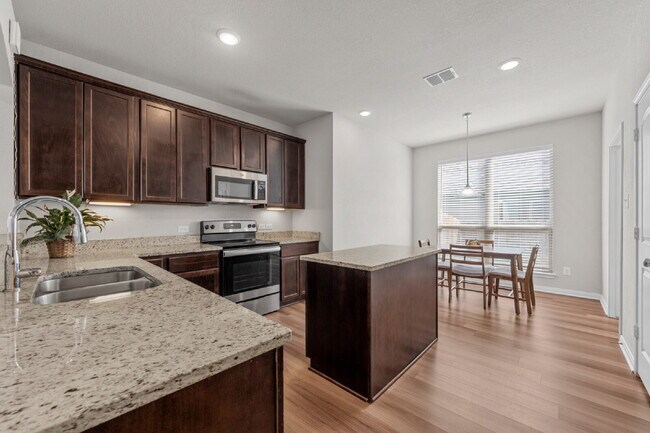 Beautifully Maintained 4-Bedroom Home in Waco with Thoughtful Layout