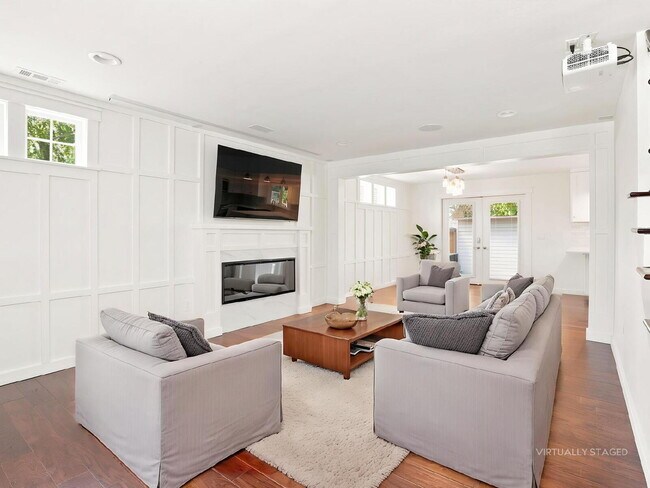 4 Bedroom PLUS Above Garage Bonus Room in Bothell! Air Conditioned!