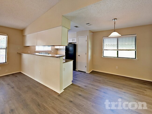 Photo - 5925 Fair Wind St