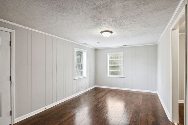 Photo - Large 2BR/2BA Eastside Savannah House For ...