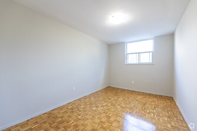 3BR, 2BA - 1098SF - Bedroom