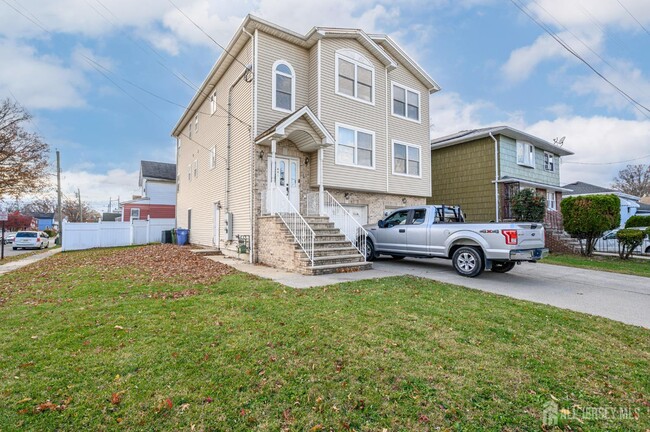 Building Photo - 601 St Marks St Unit 1