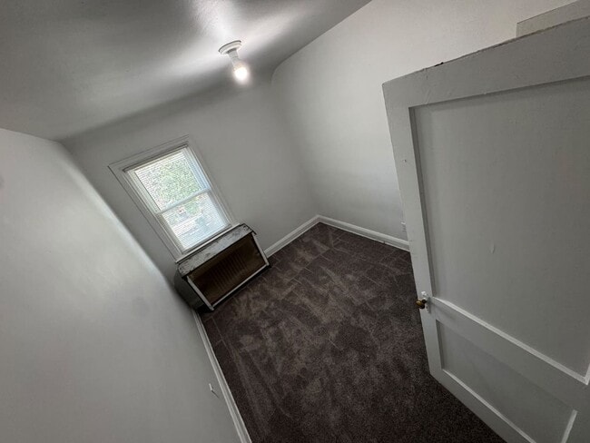Photo - 5413 Lothian Rd