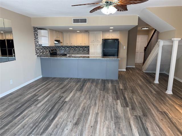 Building Photo - 426 Yacht Club Dr Unit E Rental