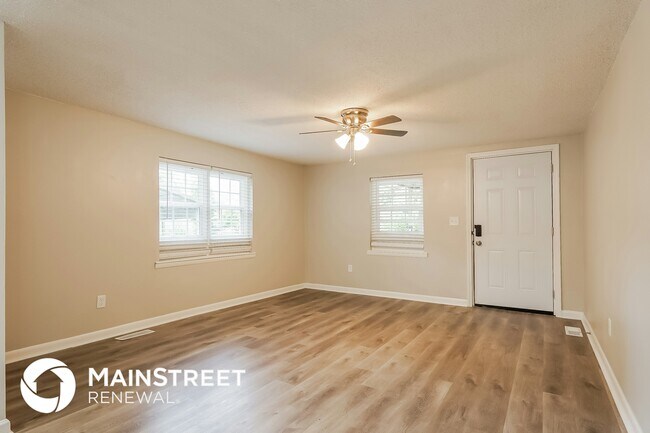 Photo - 2112 Headrick Rd