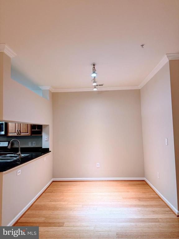 12140 Garden Grv Cir