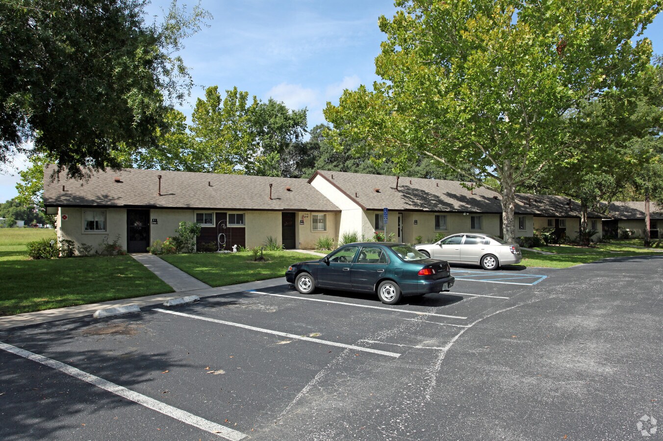 Photo - Eustis Villas Apartamentos