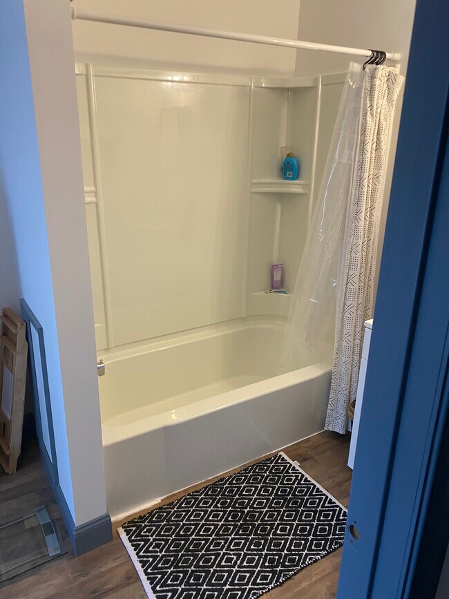 Photo - 162-201 E Front St Unidad 201