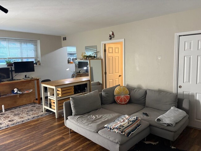 Photo - 103 McKnight Cir