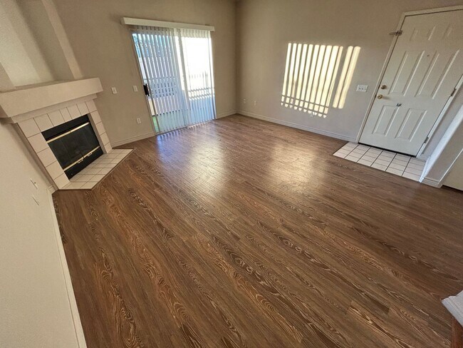 Photo - BEAUTIFUL WEST HARMON AREA CONDO LOCATED CENTRAL LAS VEGAS