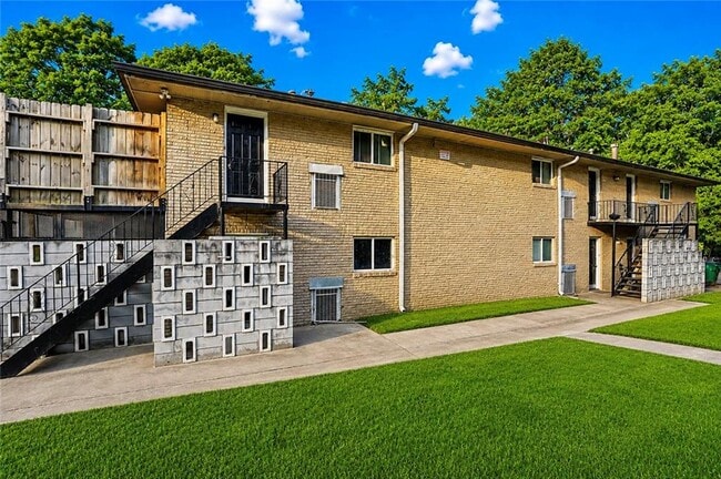 Building Photo - 3300 College St Unit Apt 5