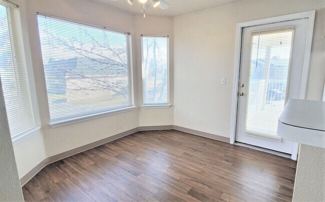 Photo - 674 Saratoga Dr Unit 101