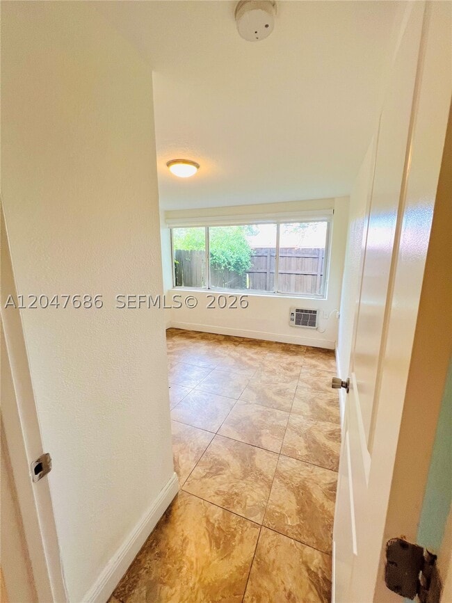 Photo - 410 Pinecrest Dr