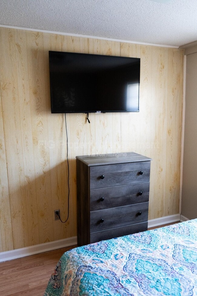 Photo - 707 W Race St Unidad 4