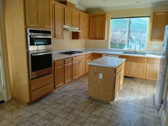 Photo - Beautiful 3 story 5 bedroom 3 bath Home in El Sobrante  ...