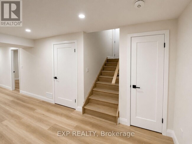 Photo - 11 Chester St Unit Lower