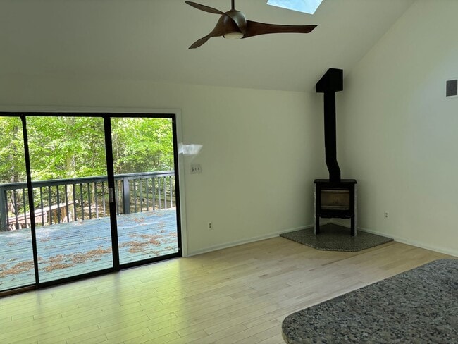 Photo - 2729 Poplar Ln