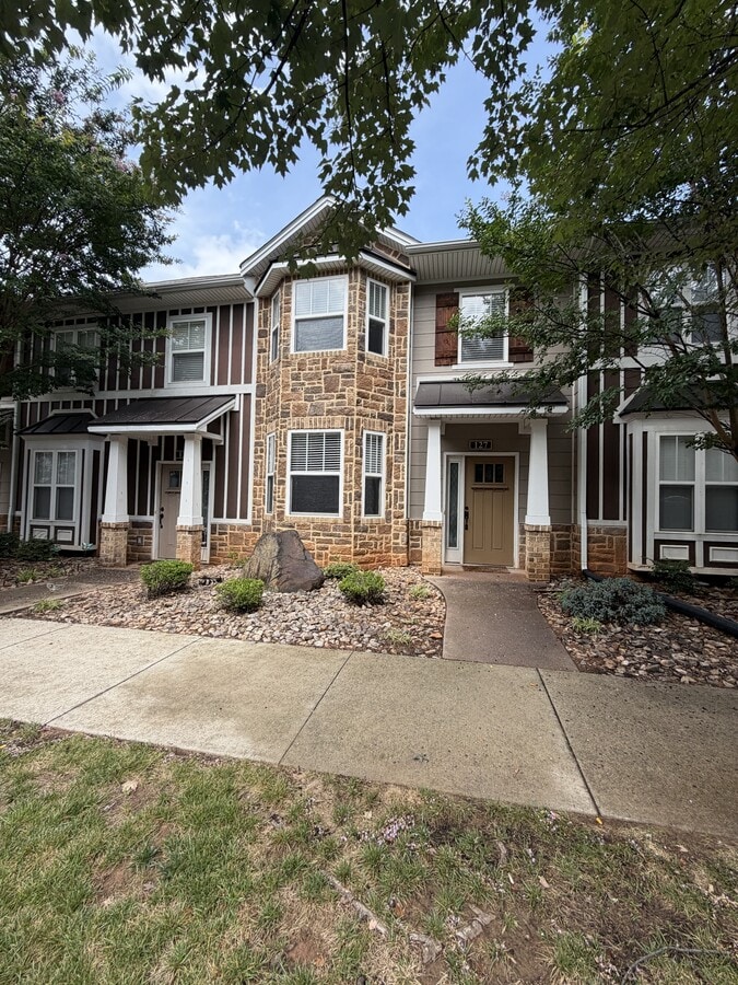 Photo - 127 Portico Street