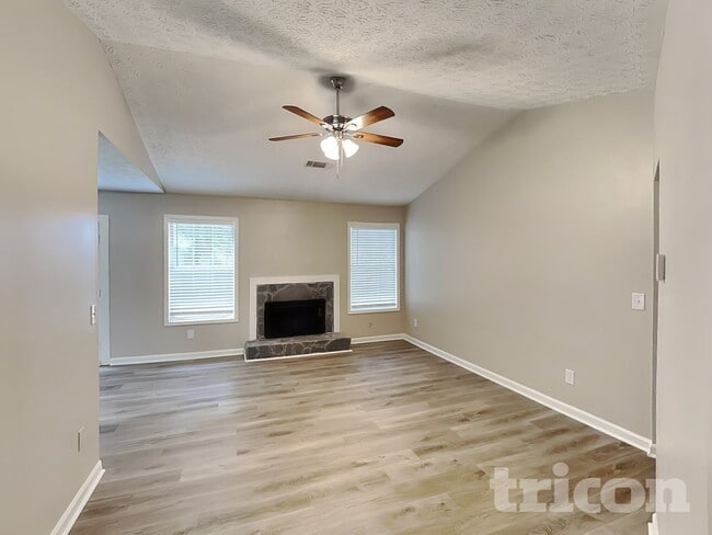 Photo - 118 Taylor Knoll Way