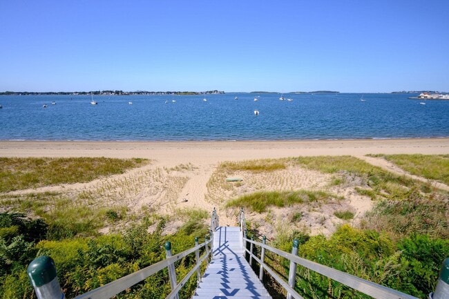 35 Regatta Rd