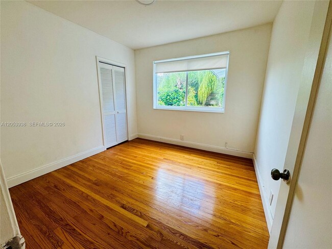Photo - 920 N 26th Ave