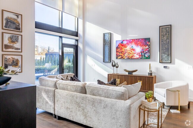 2BD, 2BA - 1,592SF - Living Room