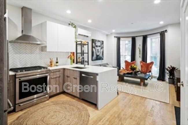 Photo - 55 E Springfield St