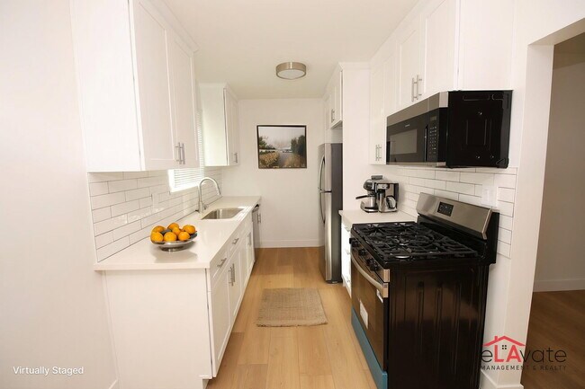 Photo - 14115 Gilmore St Unit 02