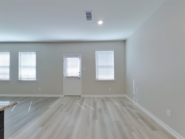 Photo - 23064 Shakespeare Dr