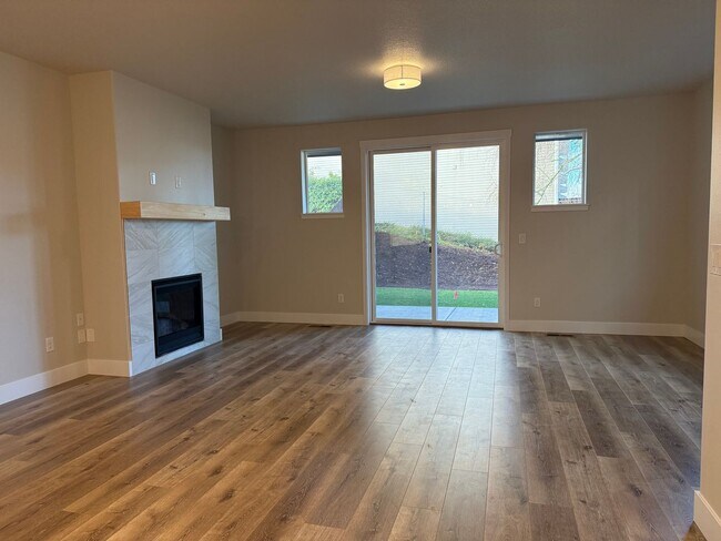 Photo - Beautiful Three Bedroom New Construction Home For Rent