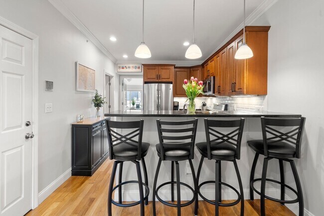 Photo - 695 E 8th St Unit 3