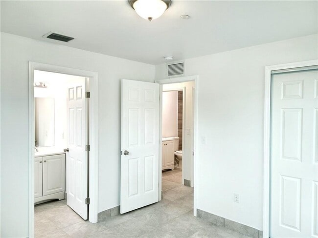 Photo - 2326 Taft St Unit 3