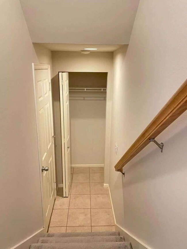 Photo - Great Townhome For Rent