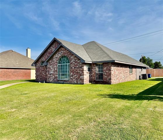 Photo - 1302 E Old Knoll Dr