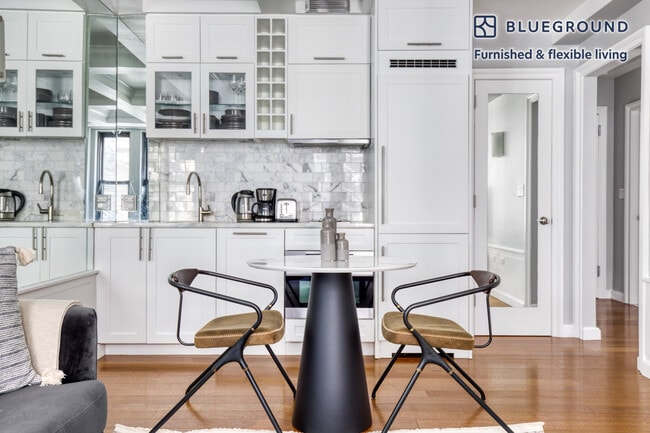 Photo - 240 W 73rd St Unit FL11-ID660