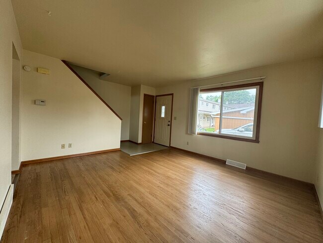 Photo - 2155 S Fountain Ave