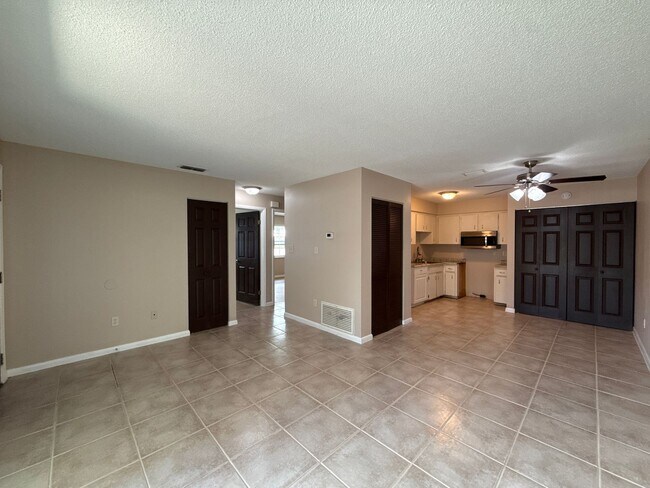 Photo - JCR1 - 2040 All Units Apartamento Unidad A (MU53)