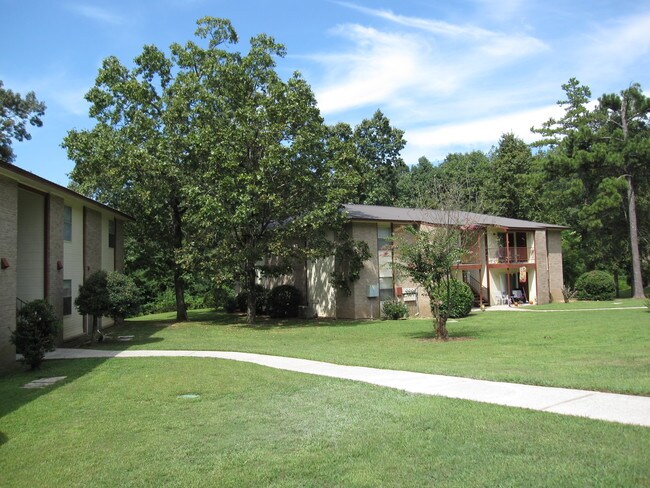Woodcroft Apartments - NO VACANCY - WAITLIST!