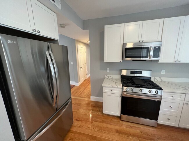 Photo - Renovated 4 bed 2 baths in Somerville.... Don't miss out!