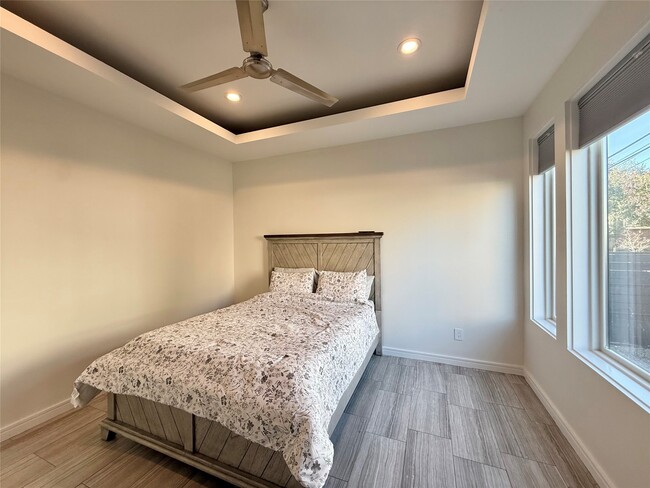 Photo - 707 W Clay St