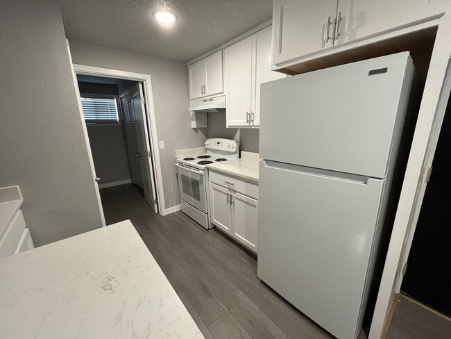 Photo - perf01* Apartment Unit 5