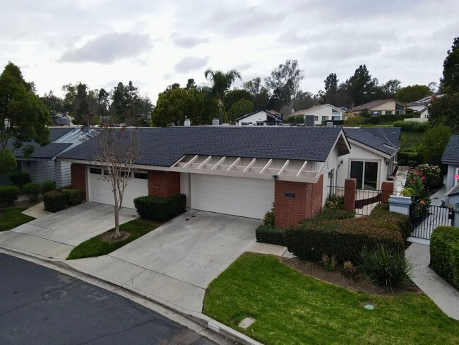 Photo - Spacious Three Bedroom in the Sunrise Pointe Community