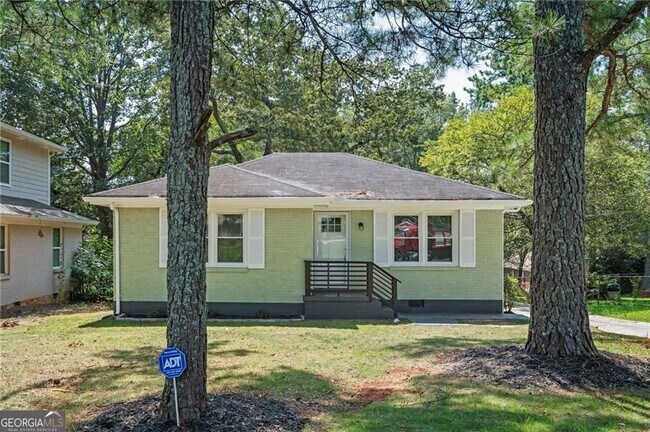 Photo - 2823 McAfee Rd