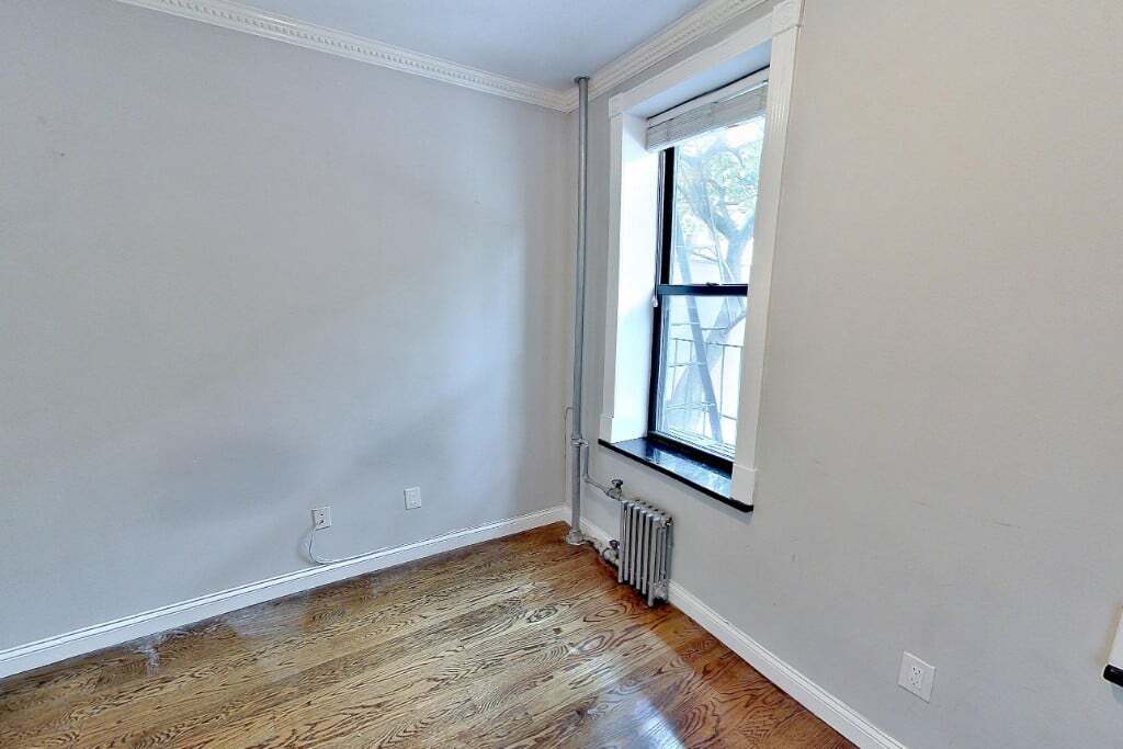 Photo - 325 E 5th St Unidad B1