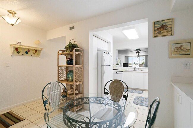 Photo - 6093 Bahia Del Mar Cir Unit 277